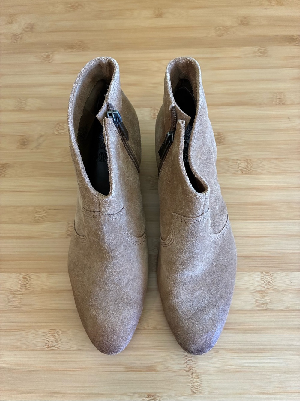 Vince Camuto Suede Ankle Booties with Side Zip Womens 8M - Picture 2 of 4